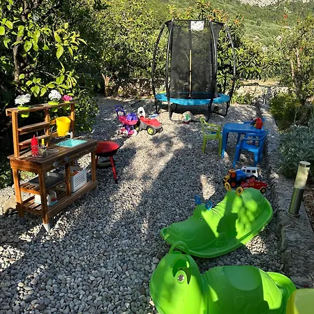 Meri Villa